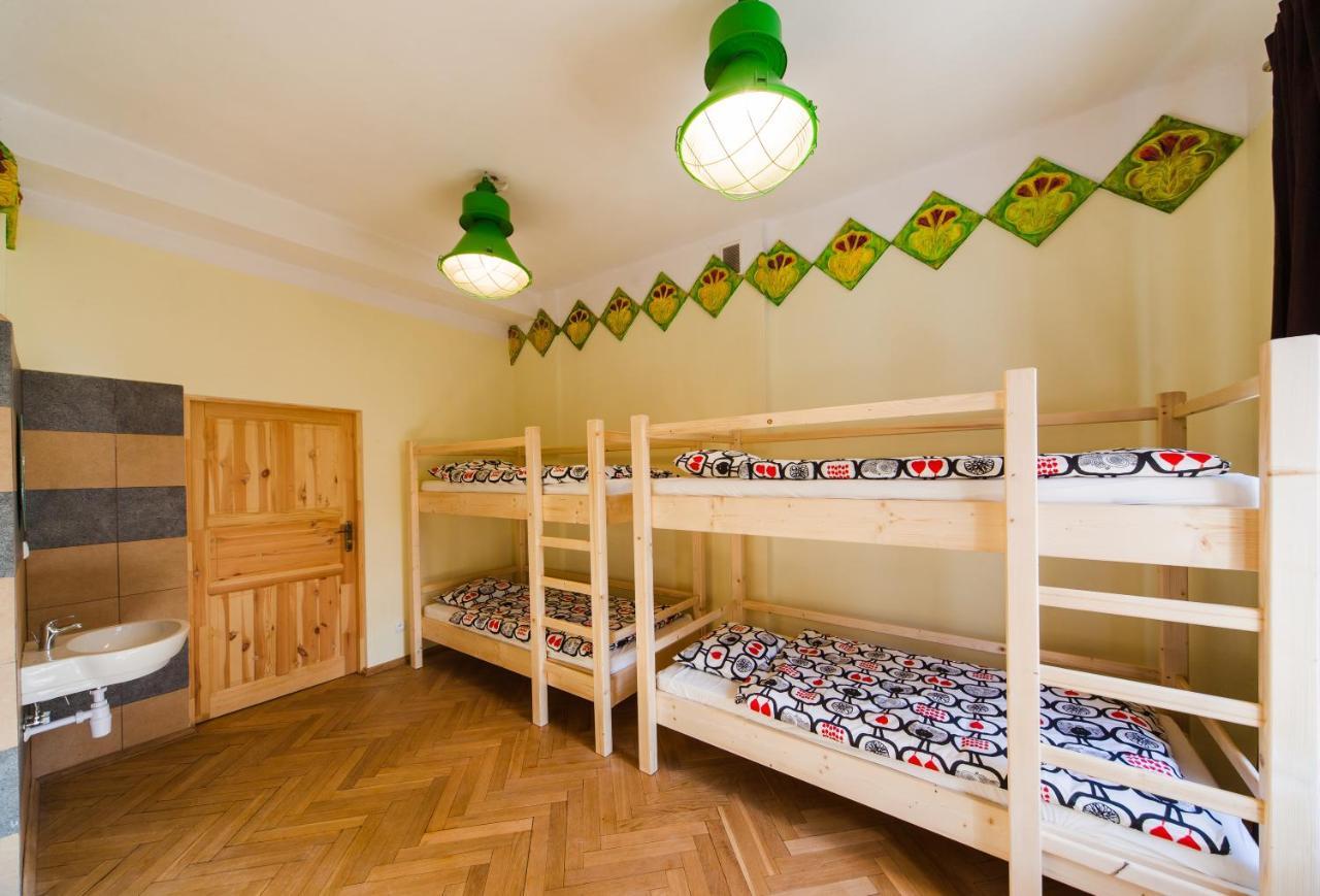 Hostel Krokus カルパッチ エクステリア 写真