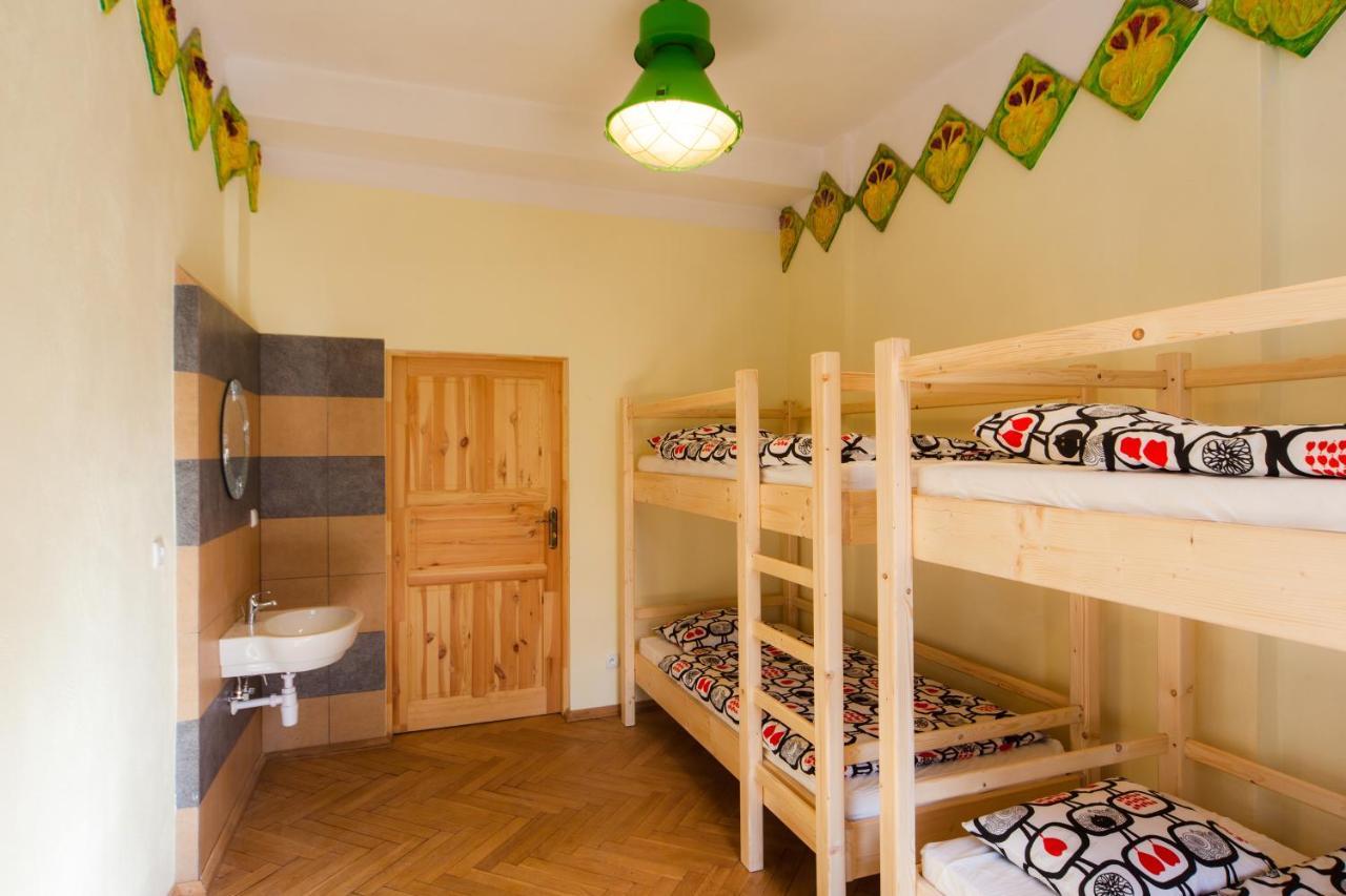 Hostel Krokus カルパッチ エクステリア 写真